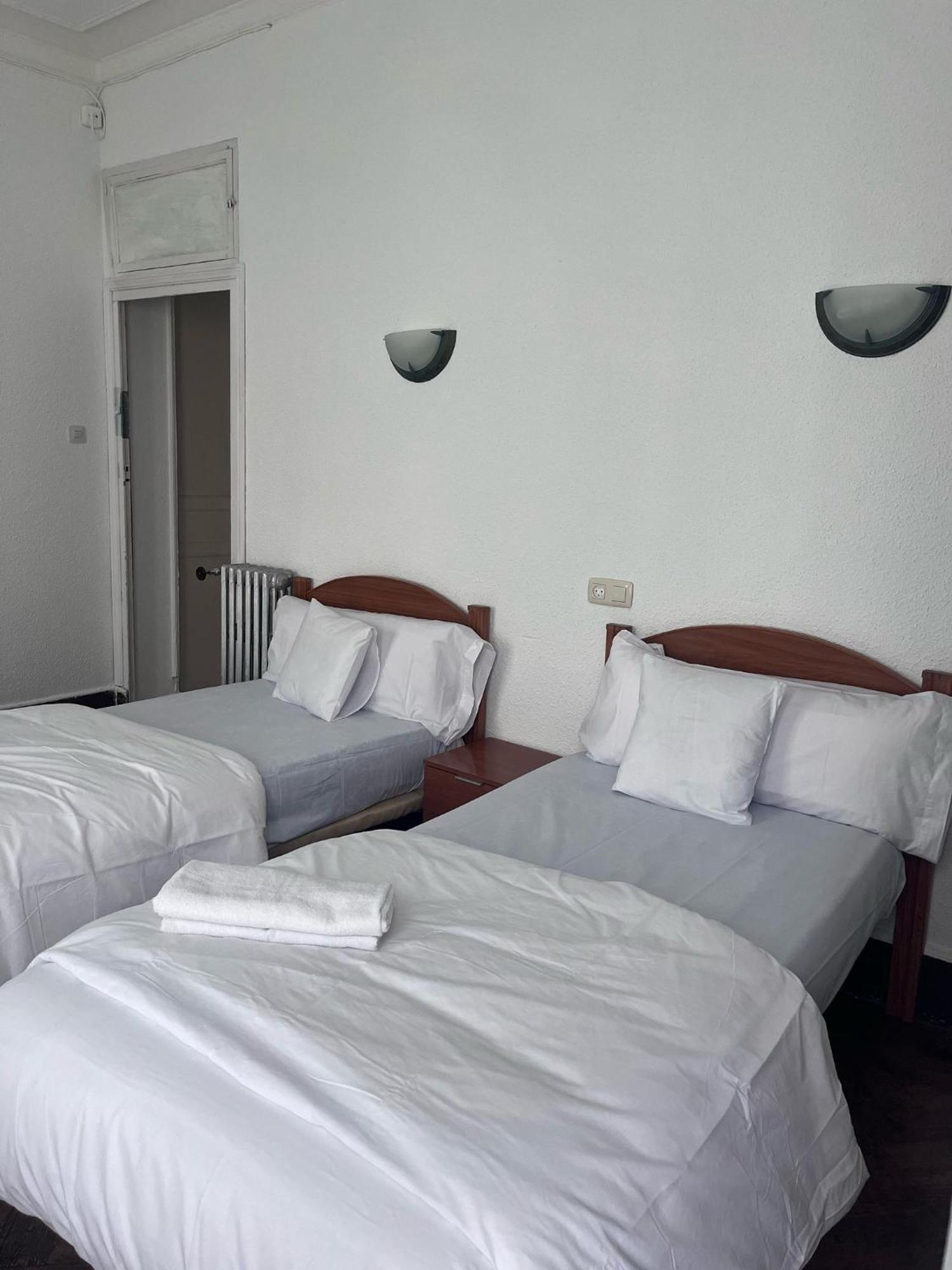 Hostal Alonso No Limit Madrid Exterior foto