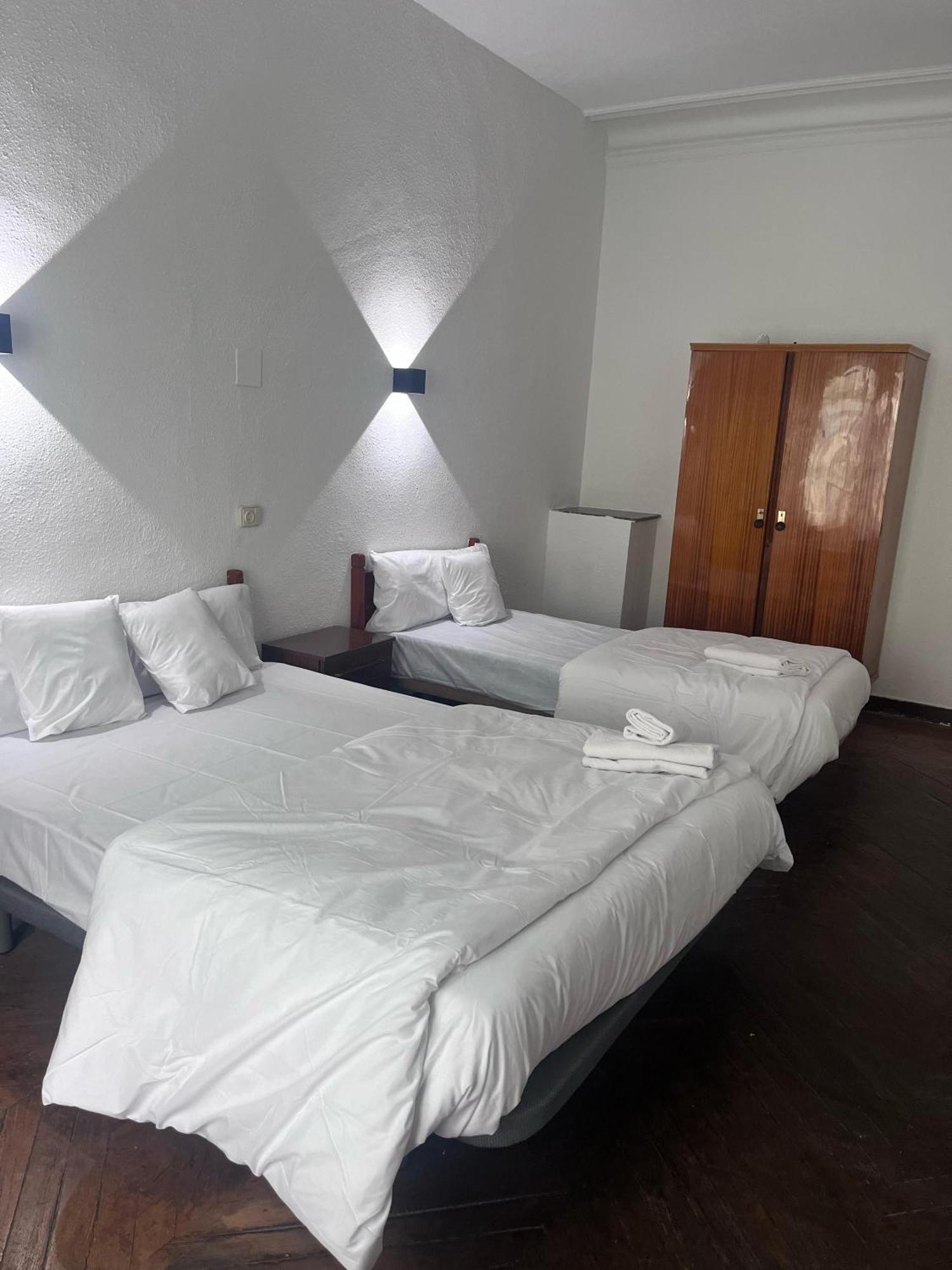 Hostal Alonso No Limit Madrid Exterior foto