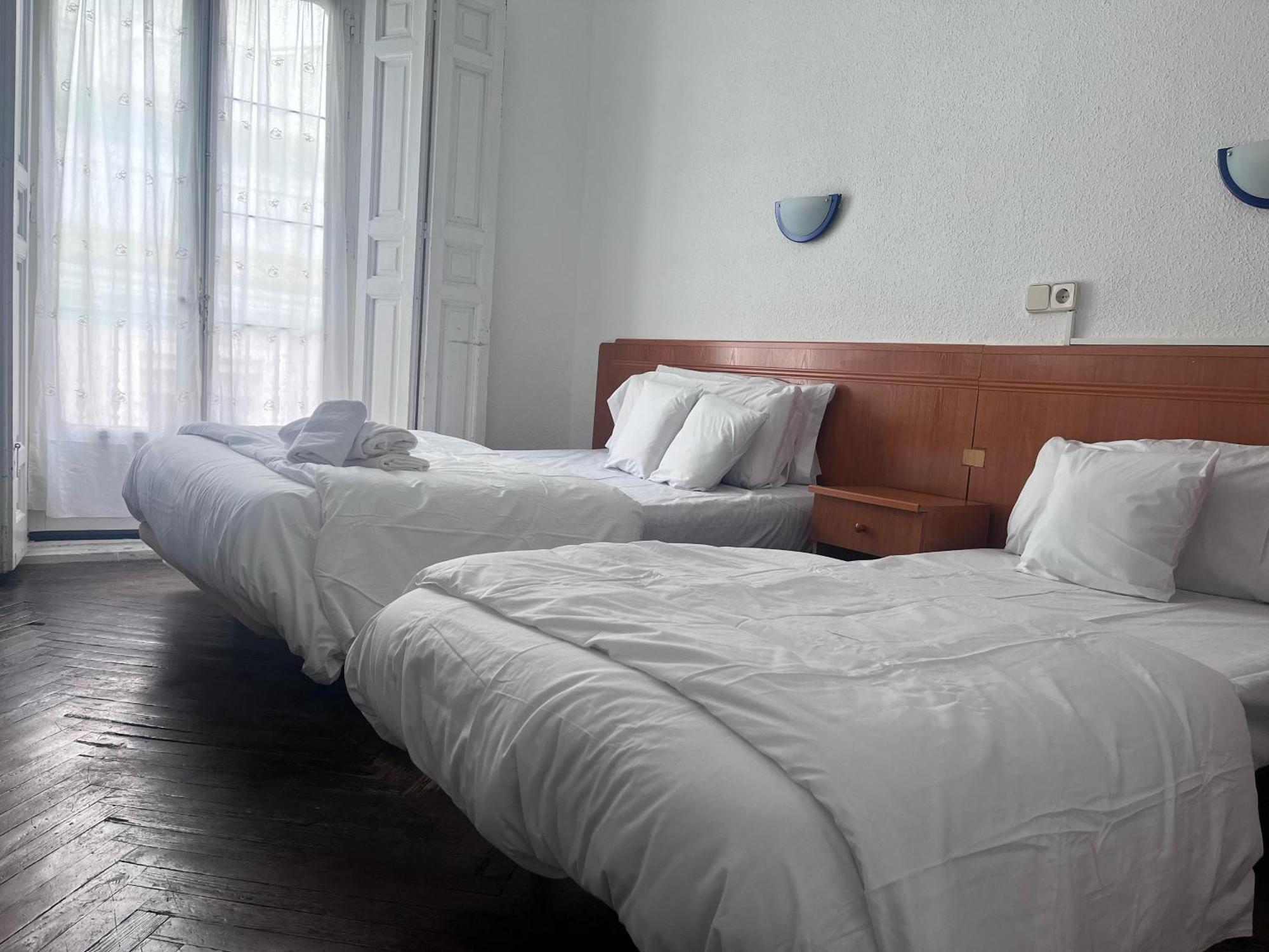 Hostal Alonso No Limit Madrid Exterior foto